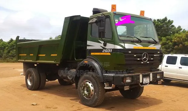 Mercedes-Benz Single Axle Tipper Truck 1996 Green · Photo 1