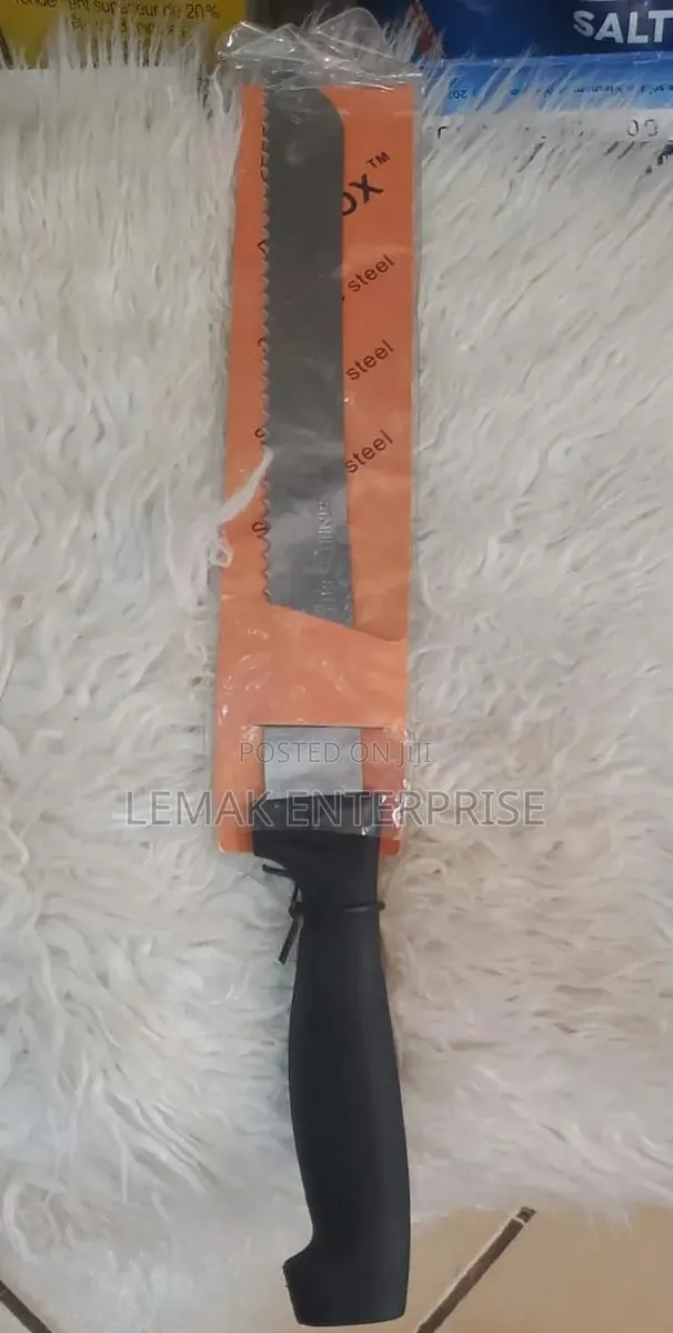 Serrated Bread and Cake Knife · Photo 1