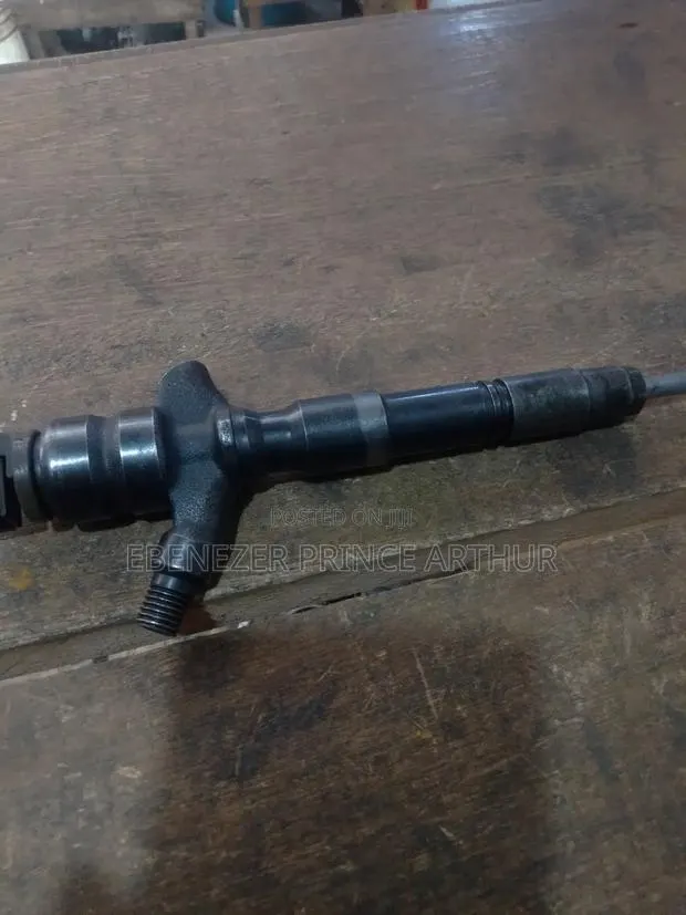 Fuel Injector · Photo 1