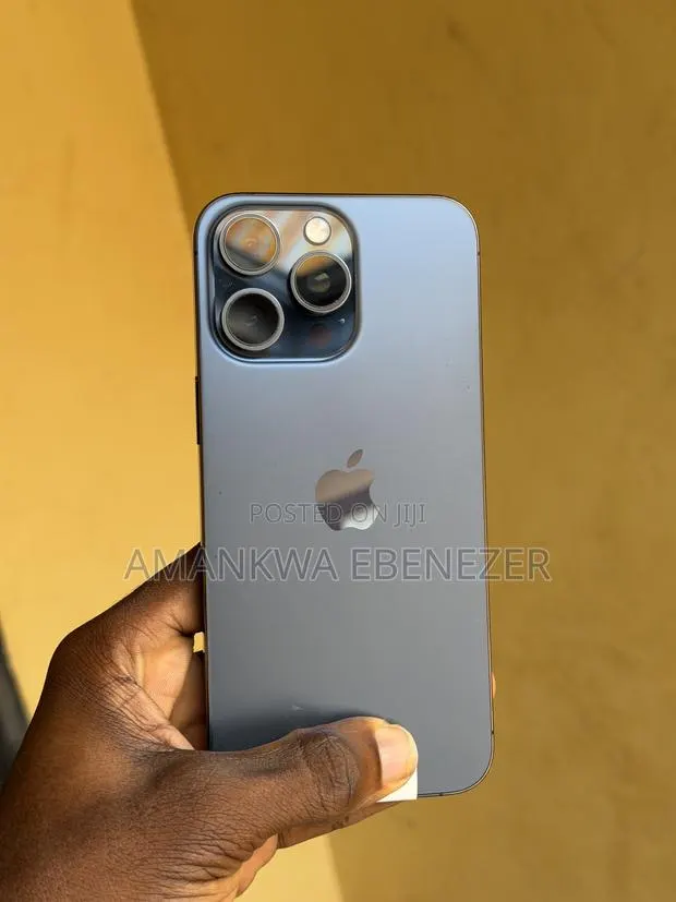 New Apple iPhone 15 Pro Max 256 GB Blue · Photo 1