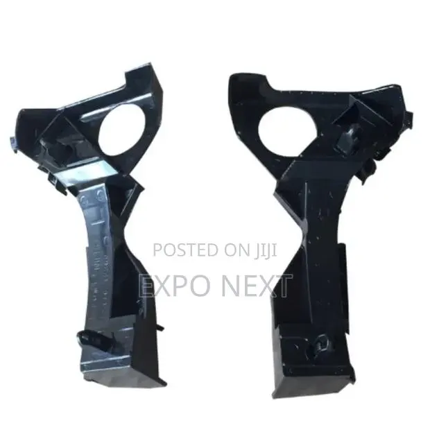 Toyota Corolla 2001-2007 Bumper Bracket · Photo 1
