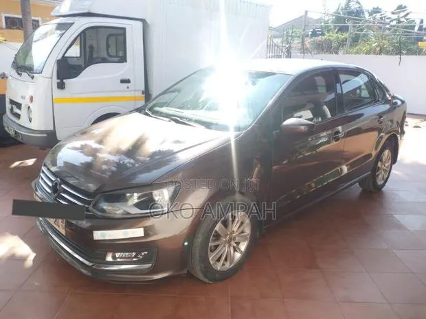 Volkswagen Polo 2017 Brown · Photo 1