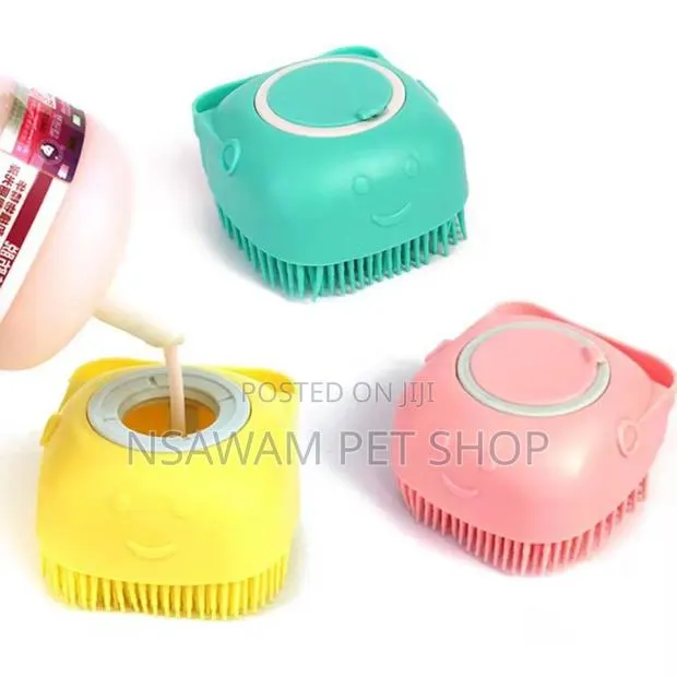 Pet Shampoo Brush · Photo 1