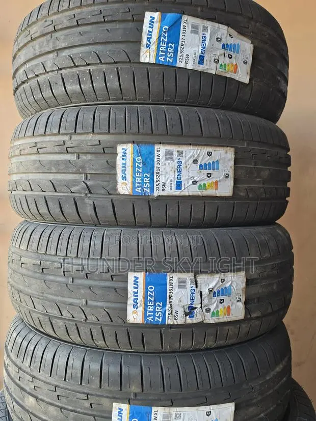 225/55zr17 Sailun Atrezzo ZSR2 UHP Tyre · Photo 1