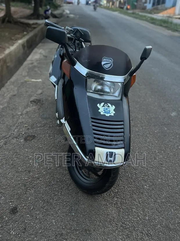 Honda 1994 Black · Photo 1