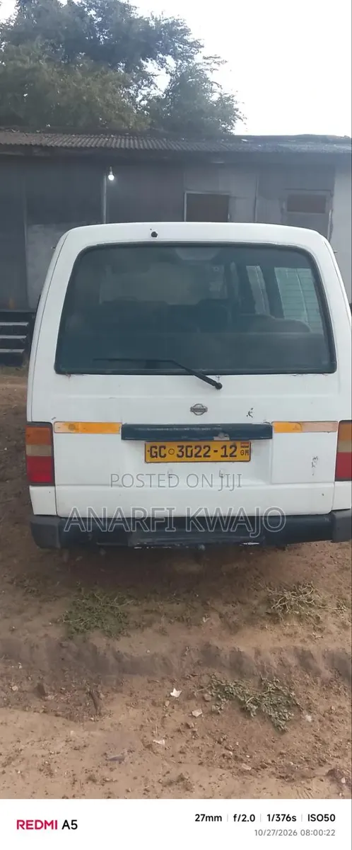 Nissan Caravan (Urvan) 2010 White · Photo 1