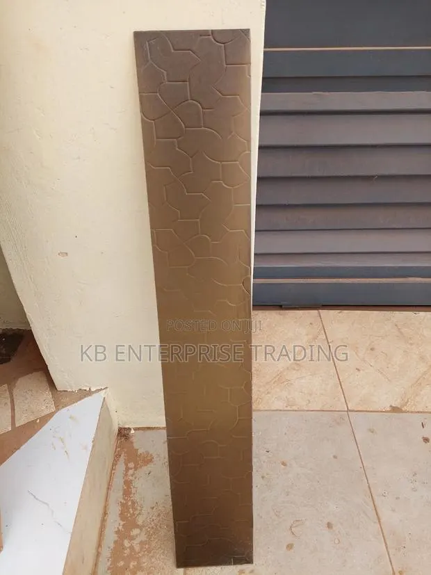 Patterned Privacy Glass Panel / Decorative Window Glass · Photo 1