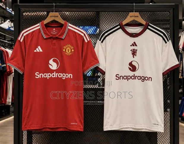 Bundle of Manchester United Home and Third Kits · Photo 1