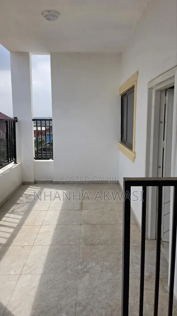 2bdrm Apartment in Klagon, Sakumono for rent · Photo 1