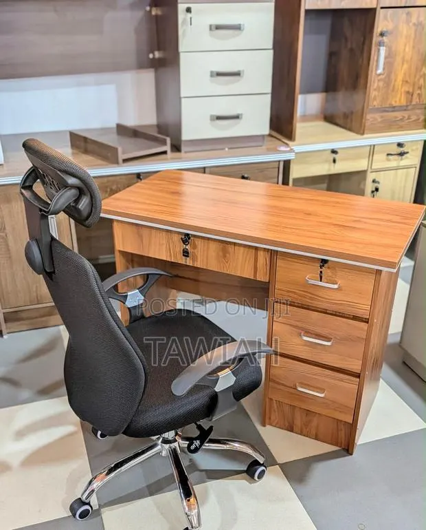 Office Desks and Chair · Photo 1