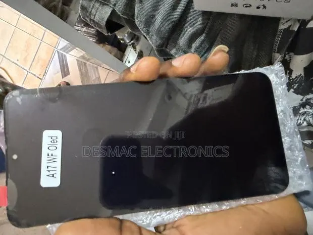 Samsung Galaxy A17 Original Screen Replacement · Photo 1
