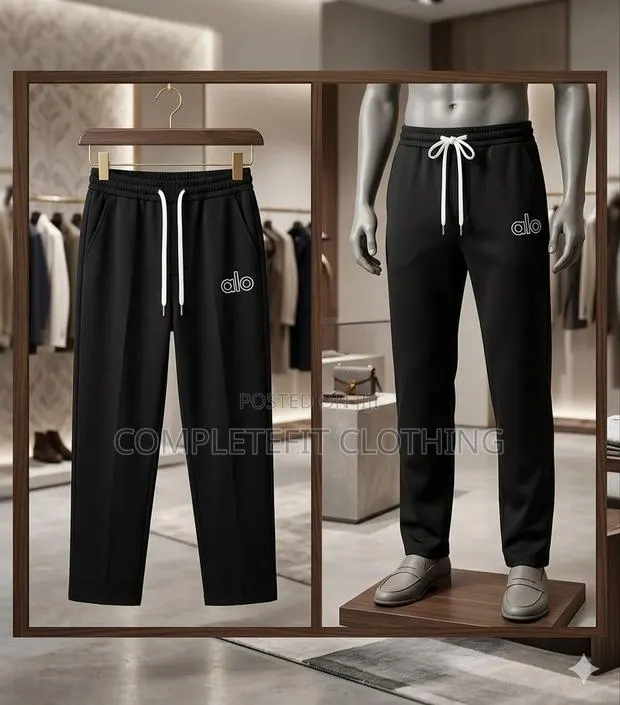 Sweatpants Available in Sizes and Colours · Photo 1