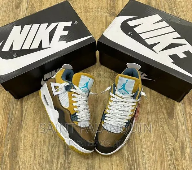 Jordan 4 Sneakers · Photo 1
