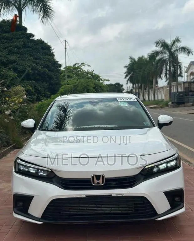 Honda Civic Touring 2022 White · Photo 1