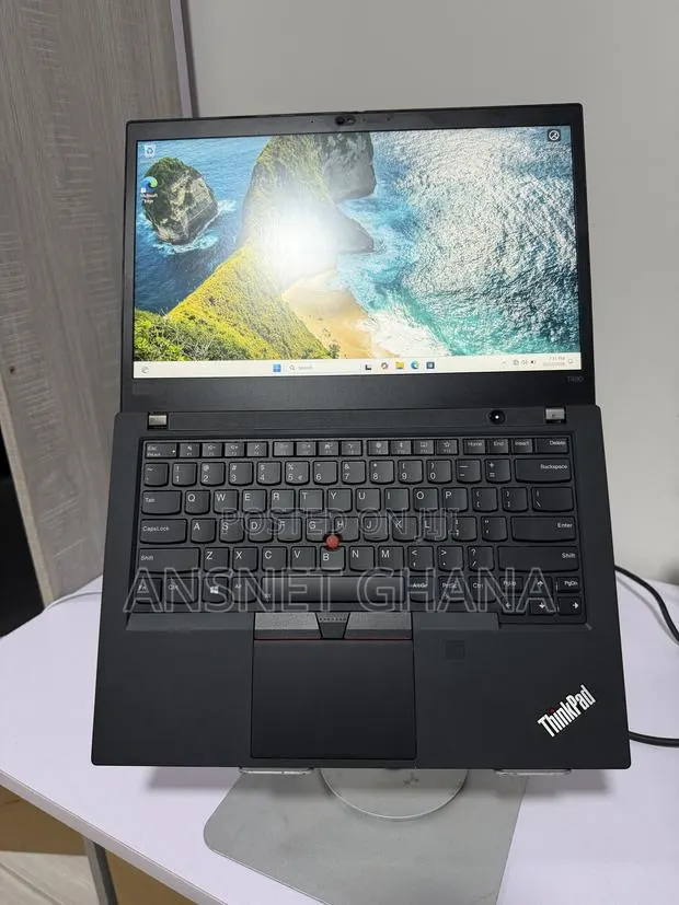 New Laptop Lenovo ThinkPad T14 8GB Intel Core i5 SSD 256GB · Photo 1