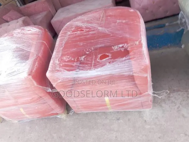 Orange Single Sofa Couch · Photo 1