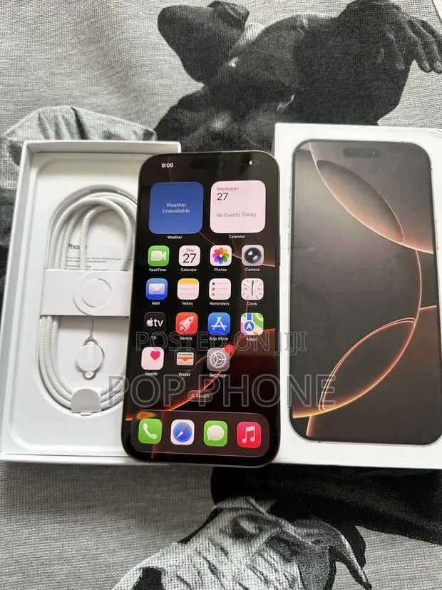 Apple iPhone 16 Pro Max 512 GB Gold · Photo 1