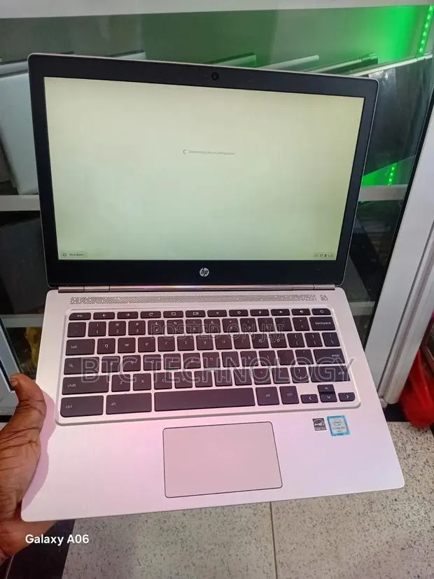 Laptop HP Chromebook 13 G1 8GB Intel Core i5 SSD 32GB · Photo 1