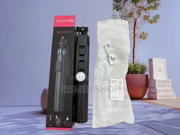 R6 Bluetooth Tripod Selfie Stick · Photo 1