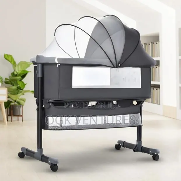 Foldable Baby Bassinet · Photo 1