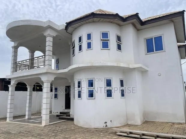 7bdrm House in Lapaz for rent · Photo 1