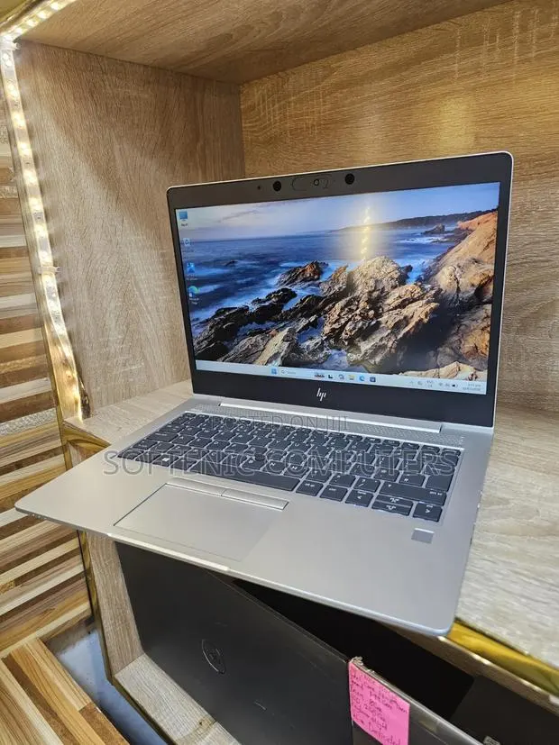 Laptop HP EliteBook 725 G4 8GB AMD Ryzen 7 SSD 256GB · Photo 1