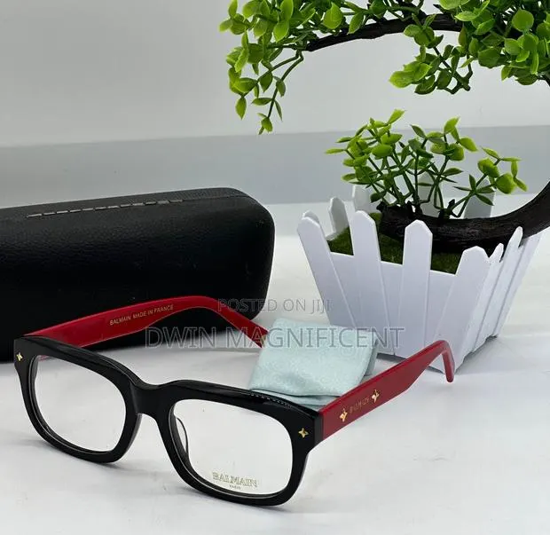 Original Balmain Paris Glasses · Photo 1