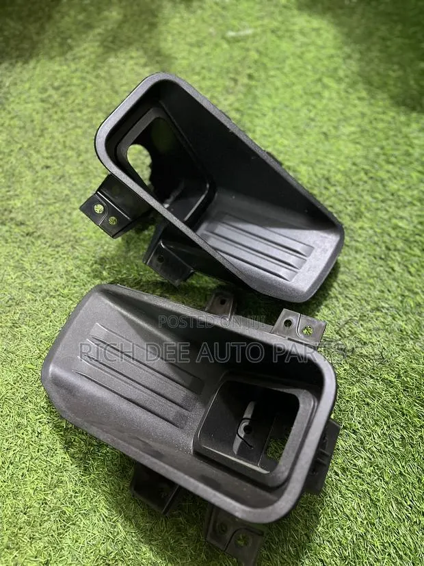 Ford F150 2018-2020 Fog Light Cover · Photo 1