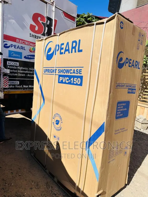 Pearl PVC-150 Display Fridge 3doors White · Photo 1