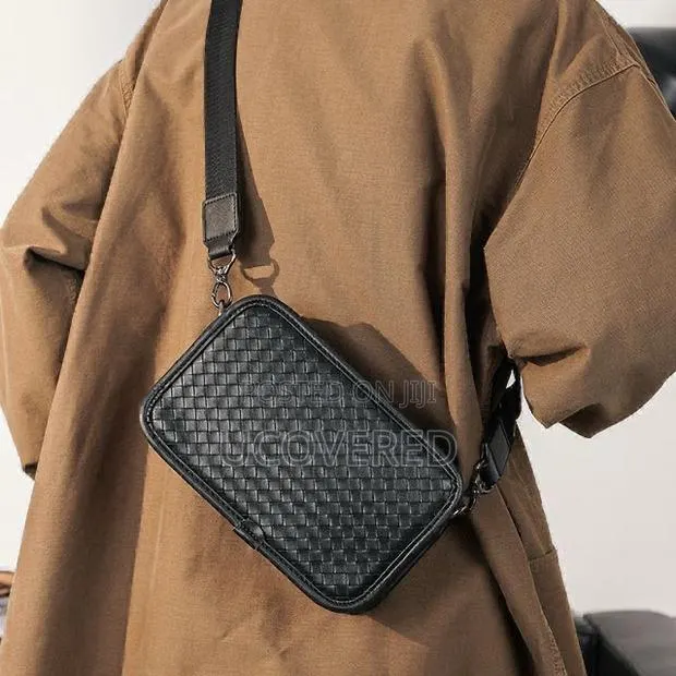High Quality Leather Side/Shoulder Bags · Photo 1