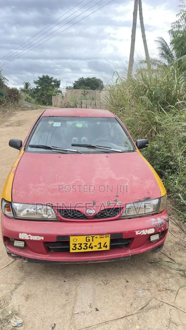 Nissan Almera 2.0 1995 Red · Photo 1