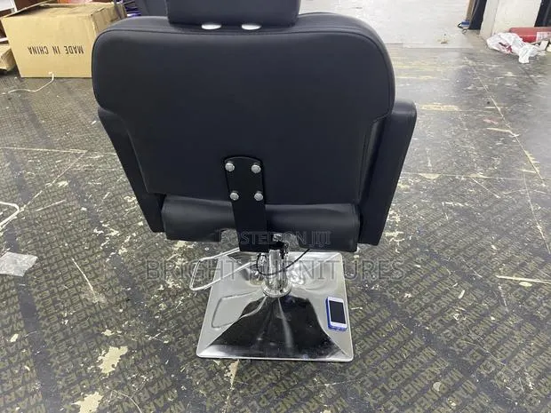 Barbering/ Saloon Chair · Photo 3