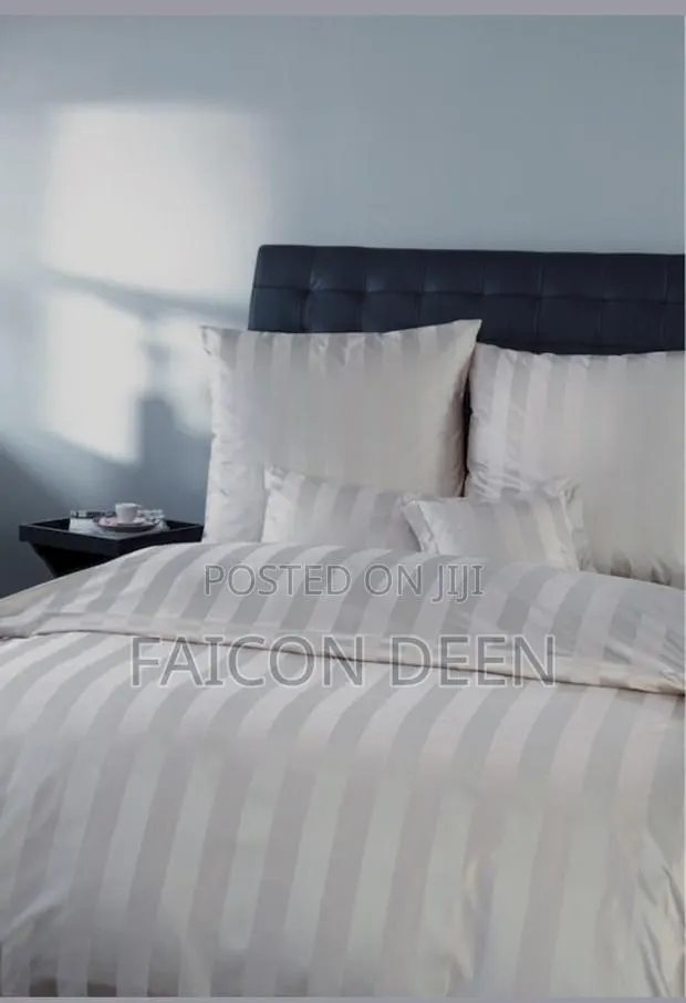 Strong and Soft Cotton Duvet Cover Only for Lodges and Guest Houses · Photo 1