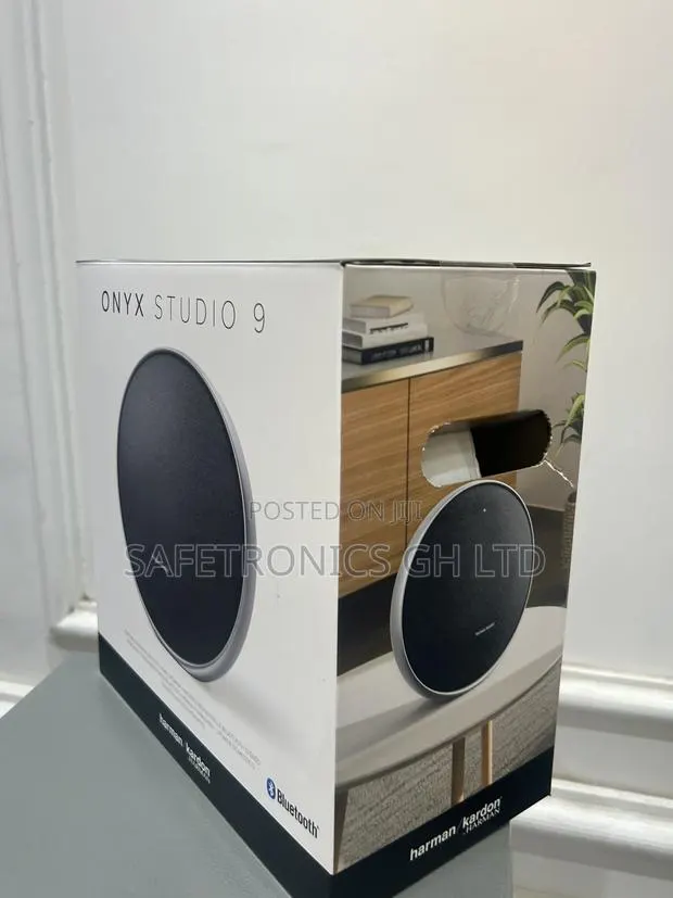Secure Bluetooth • Black Harman Kardon Wireless Onyx Studio 9 · Photo 1