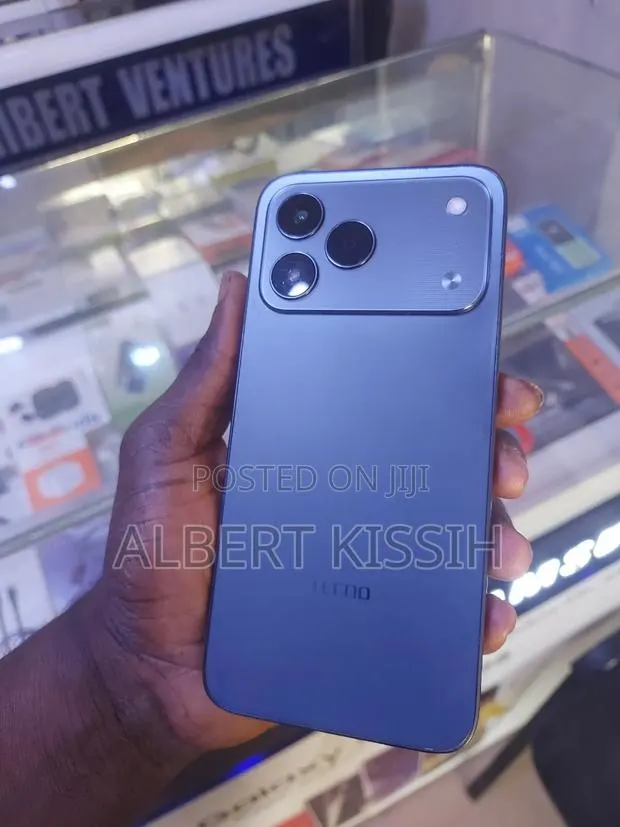 Tecno Spark 50 128 GB Blue · Photo 1