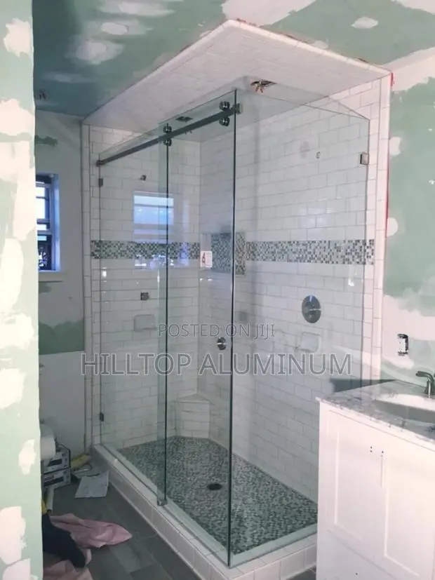 Sliding Showerr Glazz Doorz · Photo 1