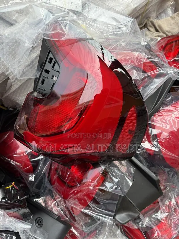GMC Terrain 18-21 Tail Lights Available · Photo 1