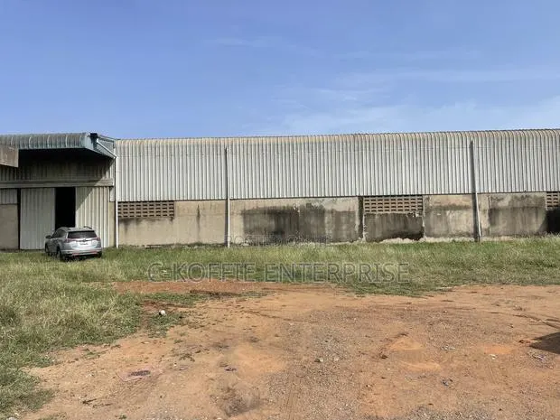 4000sqm Warehouse on 5.5acer Land at Free Zone for Sale · Photo 1