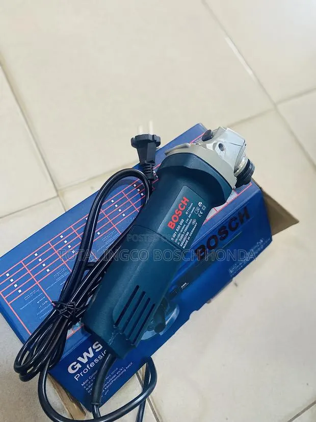 Cutting Machine Bosch Small Cutting Machine · Photo 1