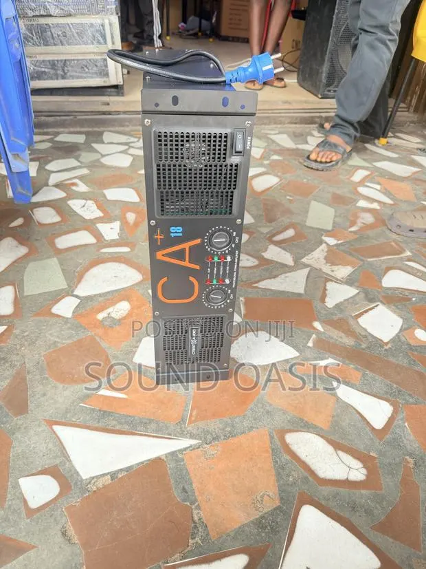 Crest Audio Ca18+ Professional Power Amplifier · Photo 1