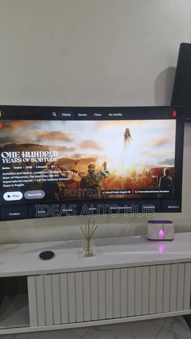 Samsung Curved 55 Inches Smart TV · Photo 1