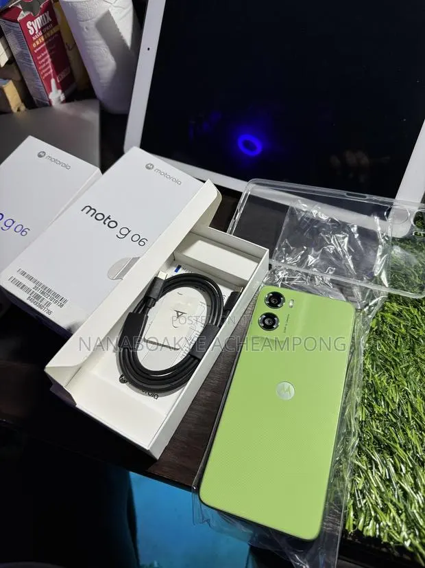 New Motorola Moto G06 64 GB Green