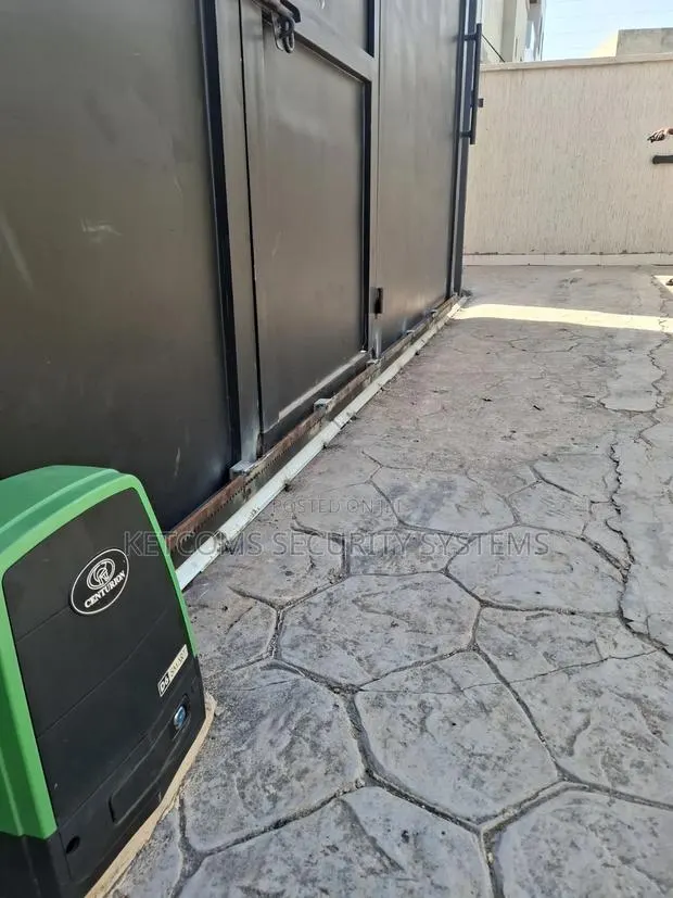 Professional Security Systems Automatic Gate Installation Repairs · Photo 1