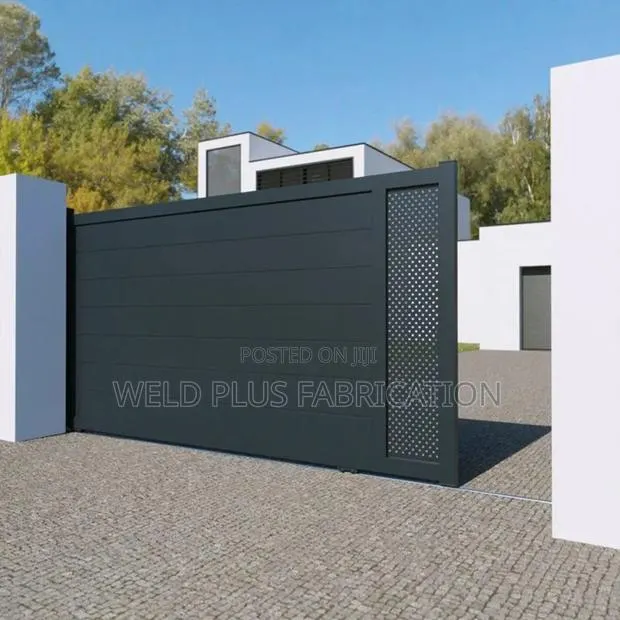 Modern Fence Gate · Photo 1
