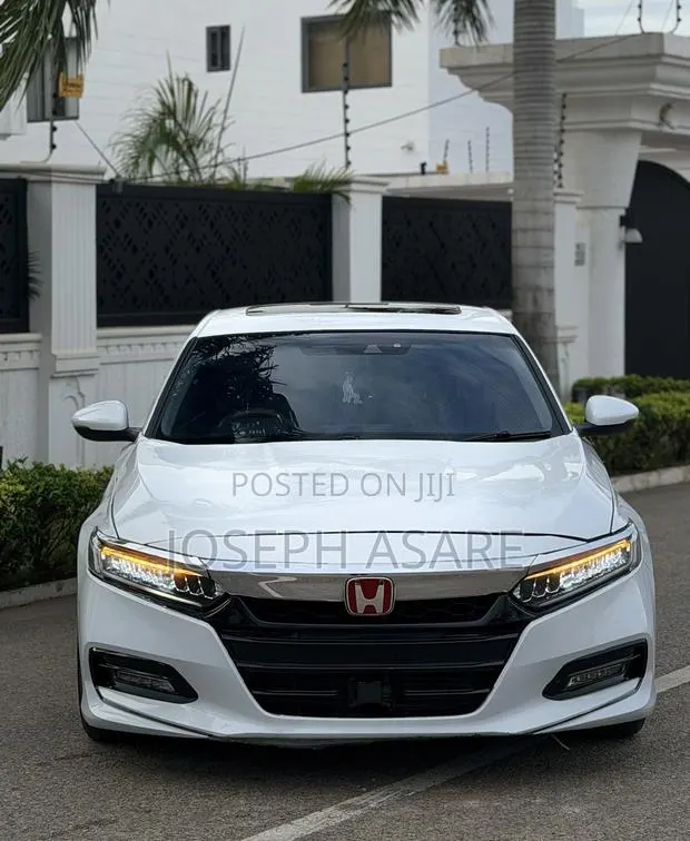 Honda Accord 2019 White · Photo 1