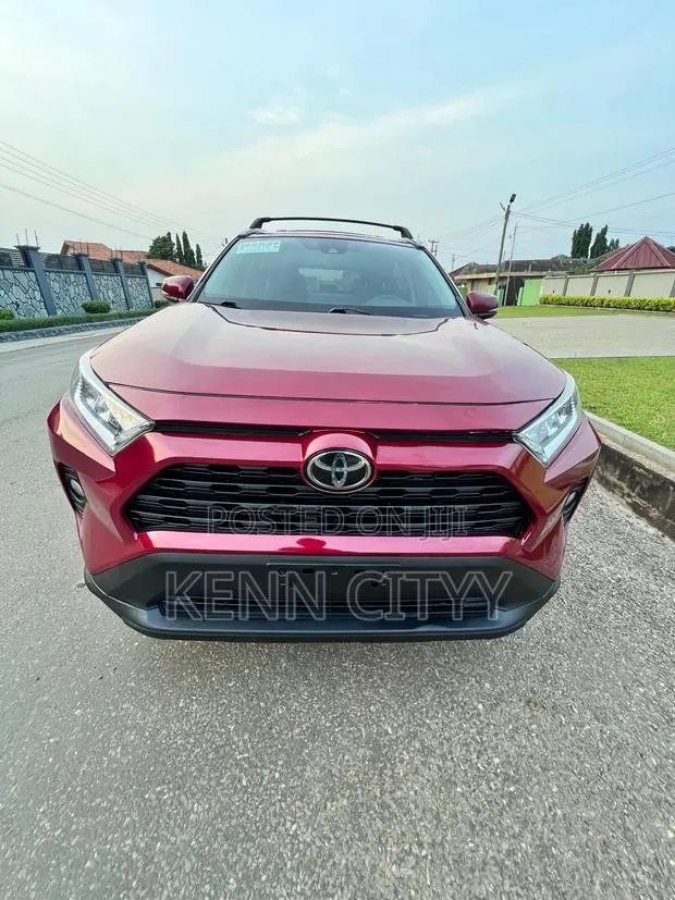 Toyota RAV4 2020 Red · Photo 1