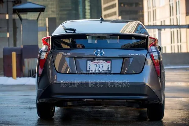 Toyota Prius 2016 Taillight Pair · Photo 1