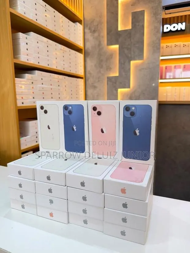 New Apple iPhone 13 128 GB · Photo 1