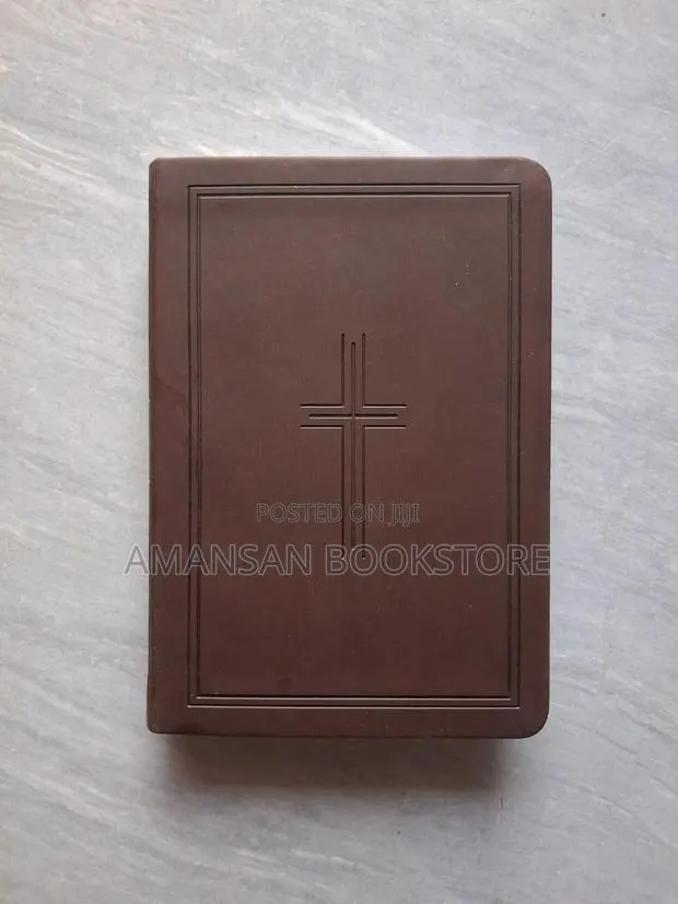 NLT Holy Bible (Small, Leather) · Photo 1