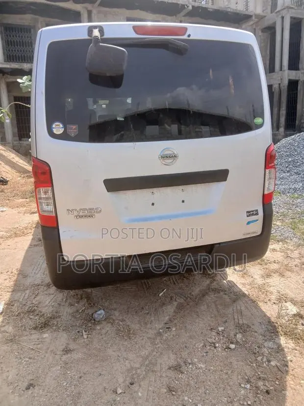 Nissan NV200 2016 Grey · Photo 1